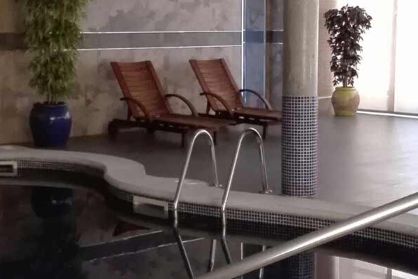 Mantenimiento de comunidades, limpieza de piscina